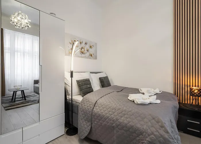 Peak Pointe Apartment